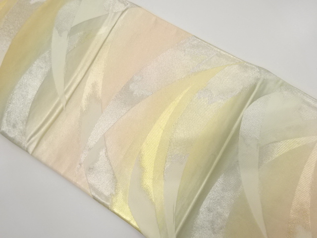 アンティーク　芝草模様織り出し暈し袋帯（着用可）